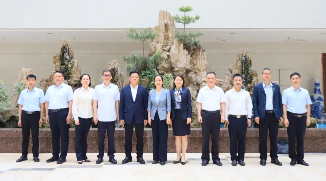 扬帆起航 谱写壮丽新篇章 | 28圈乳业集团新一届董事会成立并召开中高层以上向导干部聚会