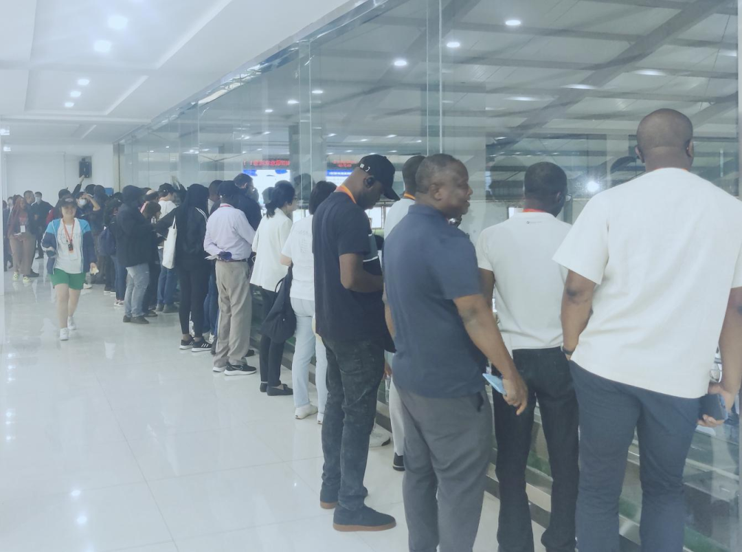 北京大学南南相助与开展学院教授、、、全球同伴关系主任周咏梅一行莅临28圈平舆瑞亚牧业旅行调研