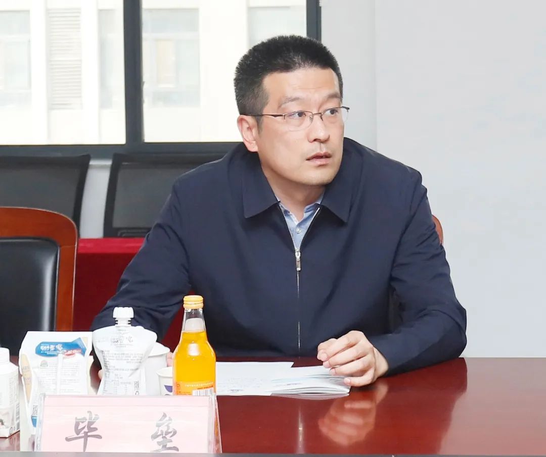 28圈丨沈阳市人大常委会副主任曹鹏一行莅临花花？？？疾熳