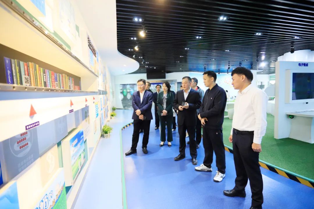 28圈| 省农投集团董事长李晓寰一行莅临28圈调研指导事情