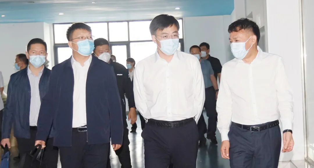 佳木斯市招商考察团莅临花花？？疾熳