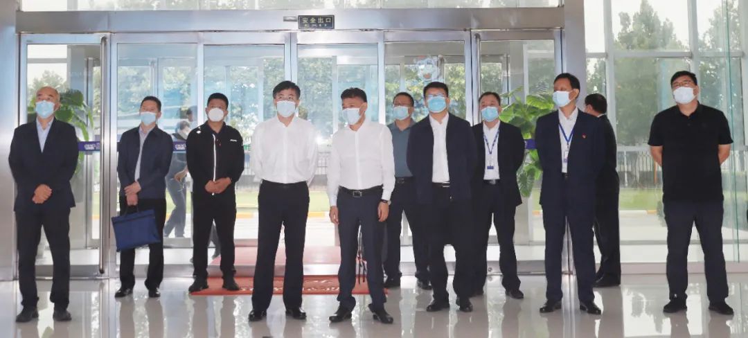 佳木斯市招商考察团莅临花花？？疾熳