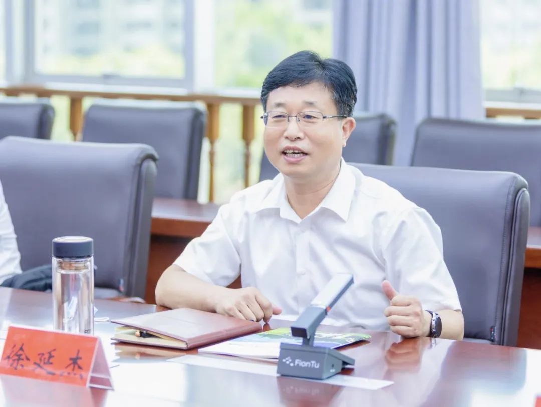 康健河南·振兴奶业｜叶县与28圈乳业集团举行相助洽谈会