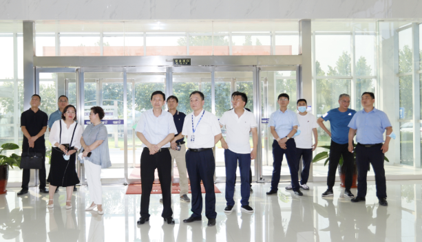 快讯|郑州市二七区委副书记、、、区长虎荣鑫莅临河南28圈乳业集团调研