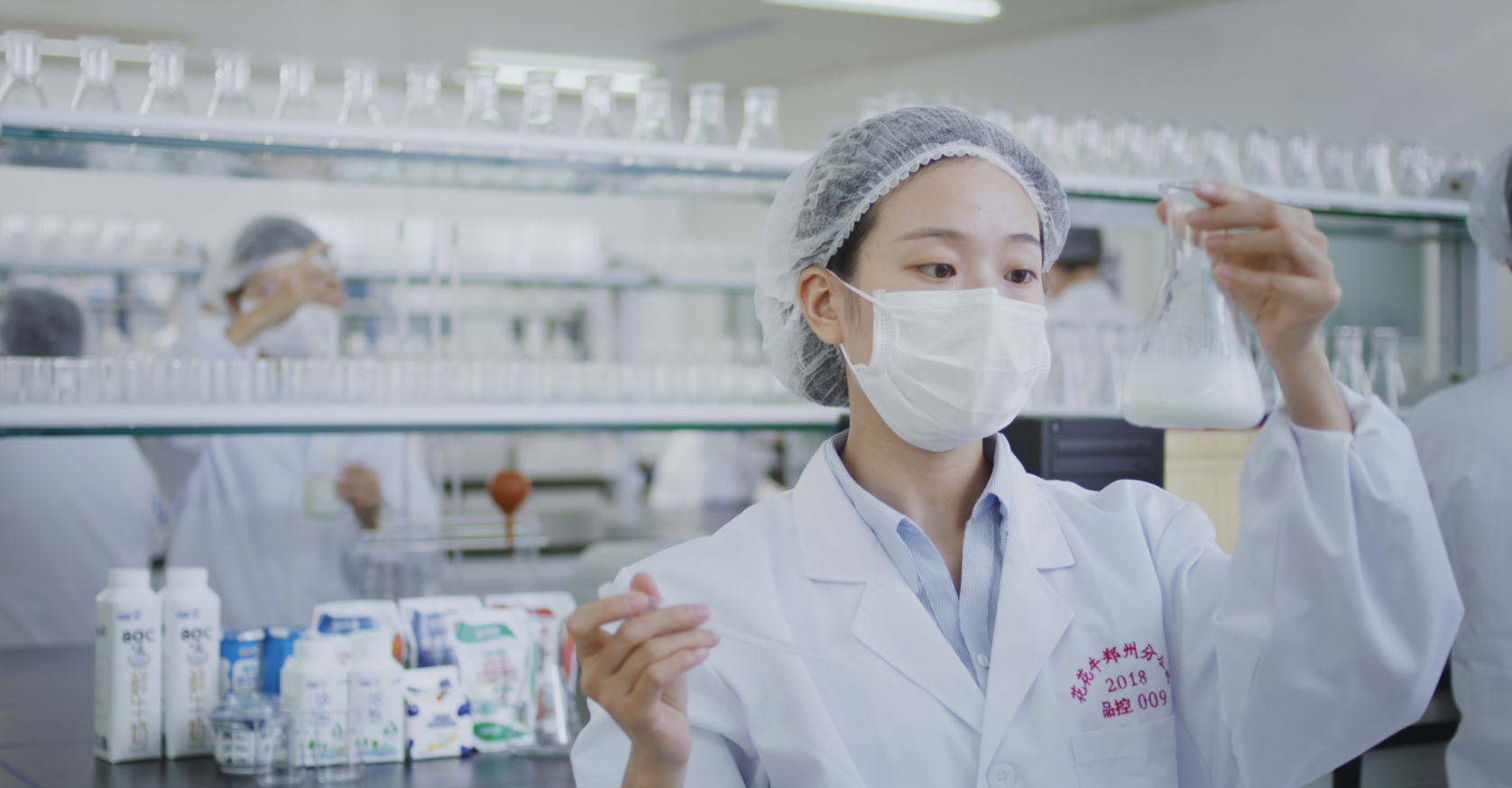 荣膺乳业三大金奖，28圈以工业融合开展推进奶业高质量开展