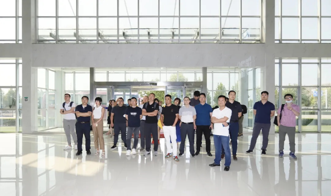 快讯 | 长江商学院智能制造学会走进28圈乳业集团