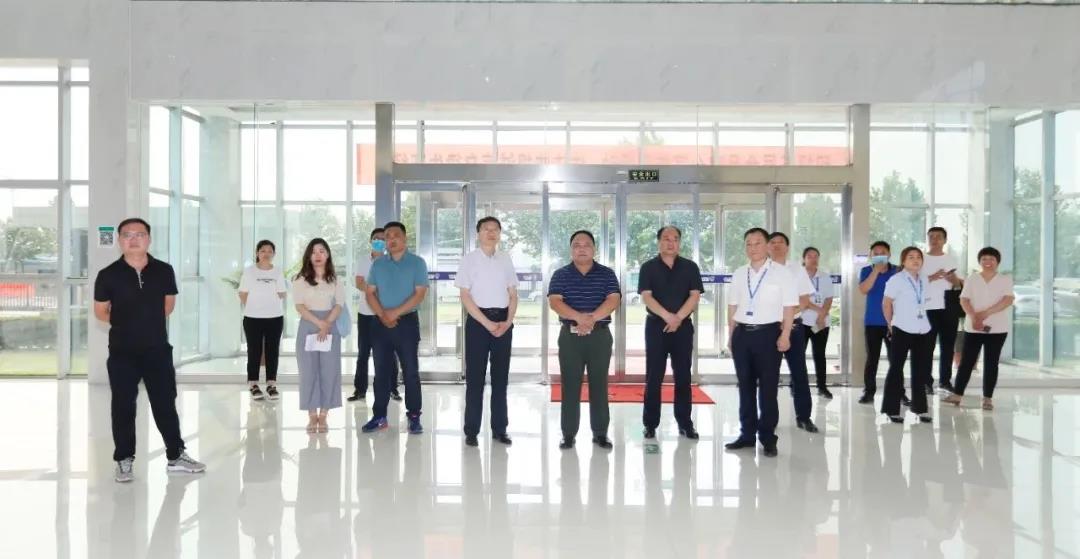 快讯 | 河南省人民政府食物清静委员会办公室第三批食物清静树模区验收组向导莅临28圈乳业集团验收食物清静树模区建设情形