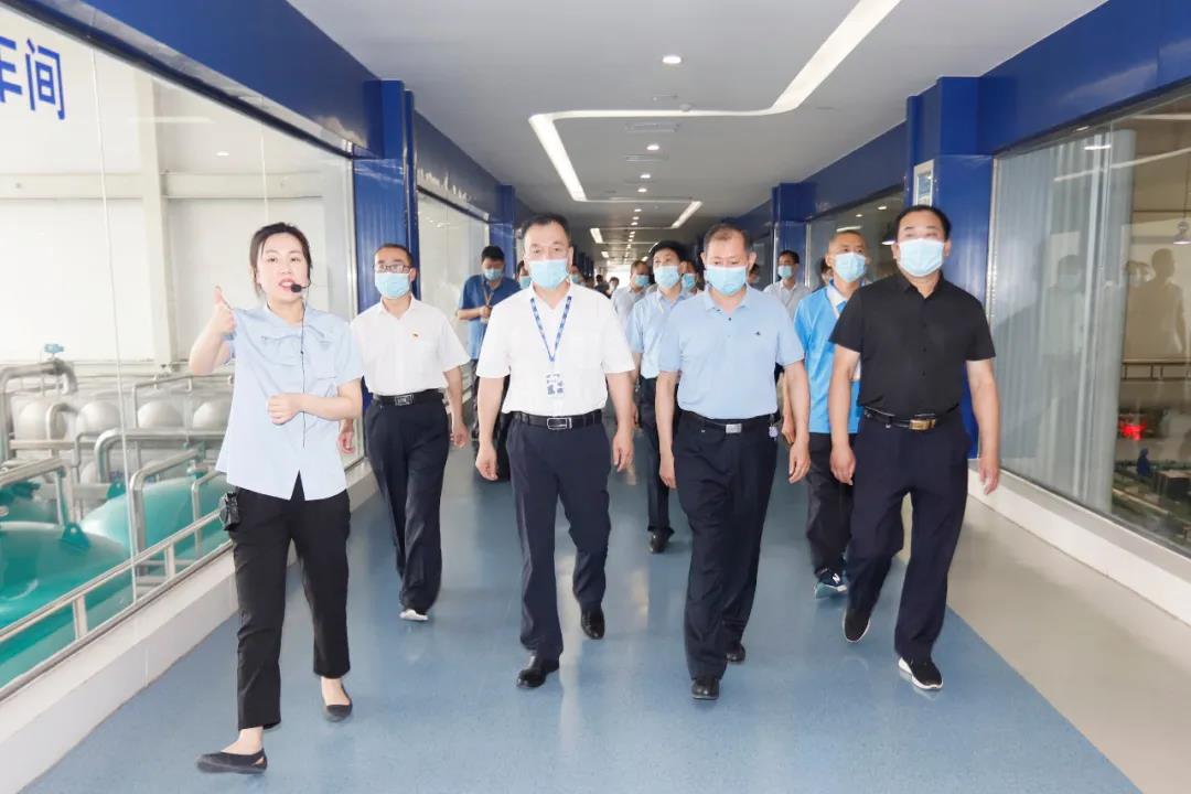 郑州市清静生产双重预防系统建设现场观摩会在28圈乳业集团郑州分公司召开