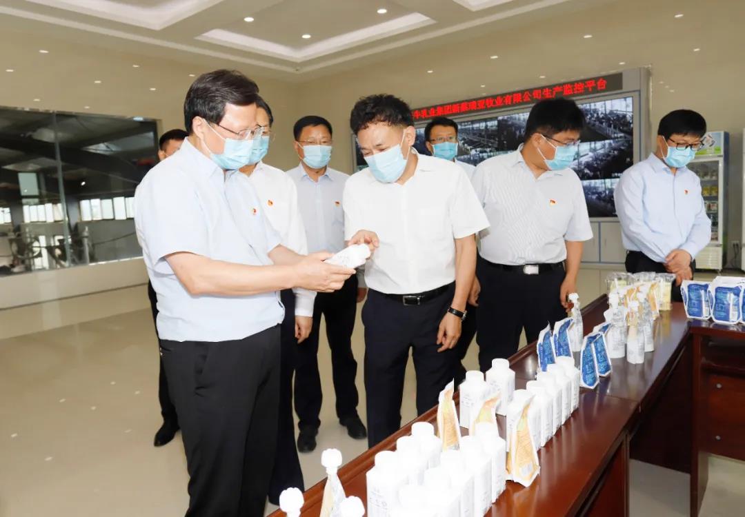 快讯 | 河南省委常委、省纪委书记、省监委主任任正晓莅临28圈乳业集团新蔡瑞亚牧场调研