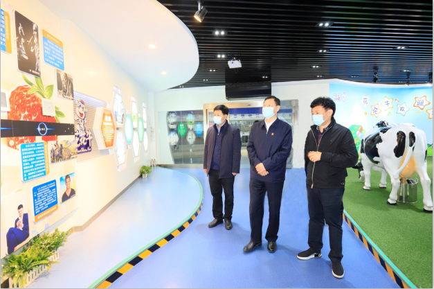 河南省委农办主任、农业农村厅厅长申延平一行调研河南28圈乳业集团