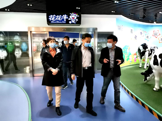 郑州市人大副主任孙黎、市政府副市长李喜安一行 莅临28圈浚？埂叭鸵磺俊被疃