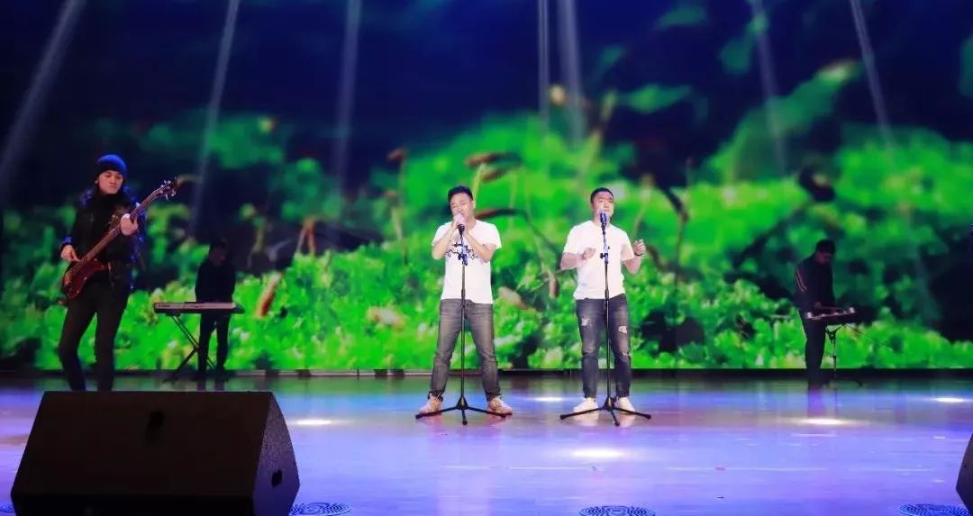 “赢在2019”，，28圈乳业集团2019年新春晚会盛大开幕