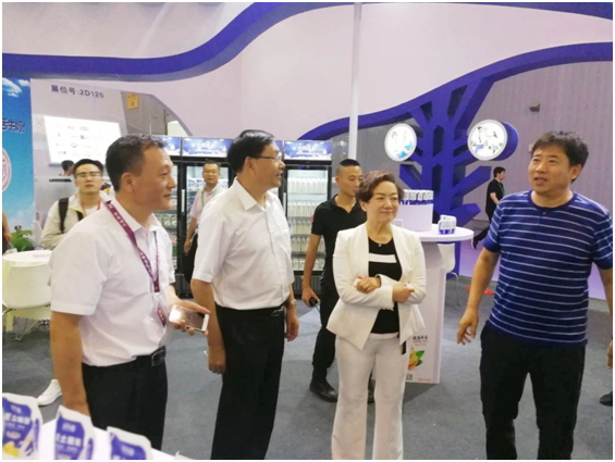 殊荣是奋斗的动力  28圈荣获三项大奖!!!