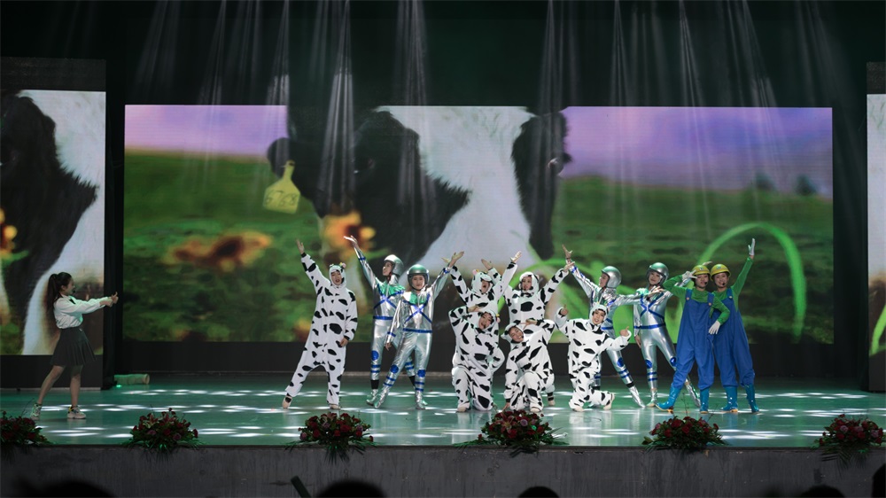 “不忘初心、、、聚力前行” 28圈集团2018迎新春联欢会盛大举行