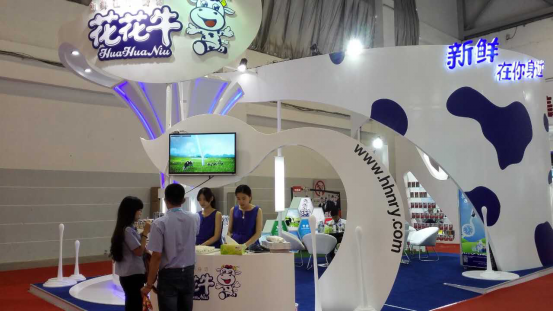 28圈牛气冲天！！农业部长品尝“领畅”点赞，，又获国际奶业平台青睐