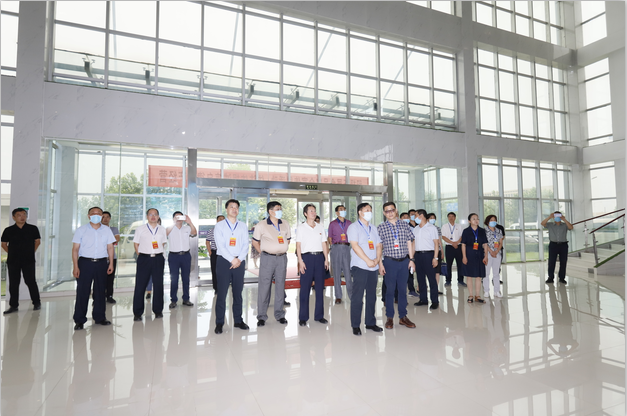 快讯|郑州市人大代表莅临河南28圈乳业集团旅行调研
