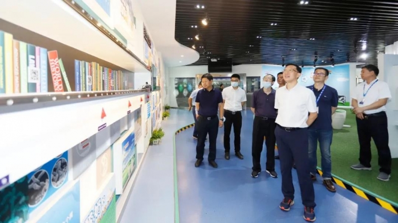 快讯 | 湖北省农业厅副厅长王海涛等向导一行莅临河南28圈乳业集团旅行调研