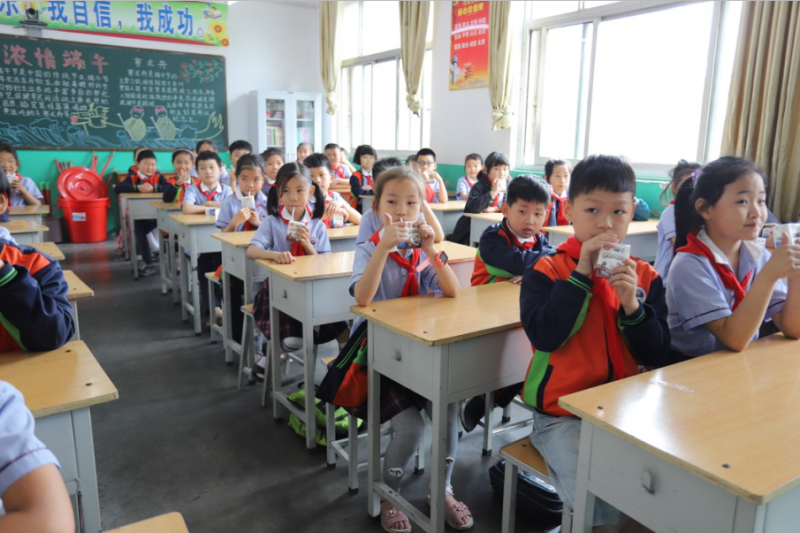 做好一杯放心奶 ——“花花！笨辜