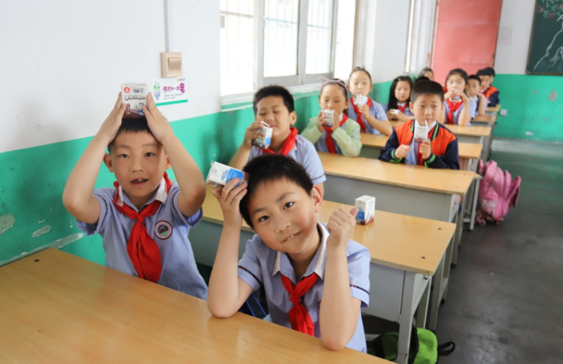 28圈|六一关爱儿童，，，让爱洒满人世