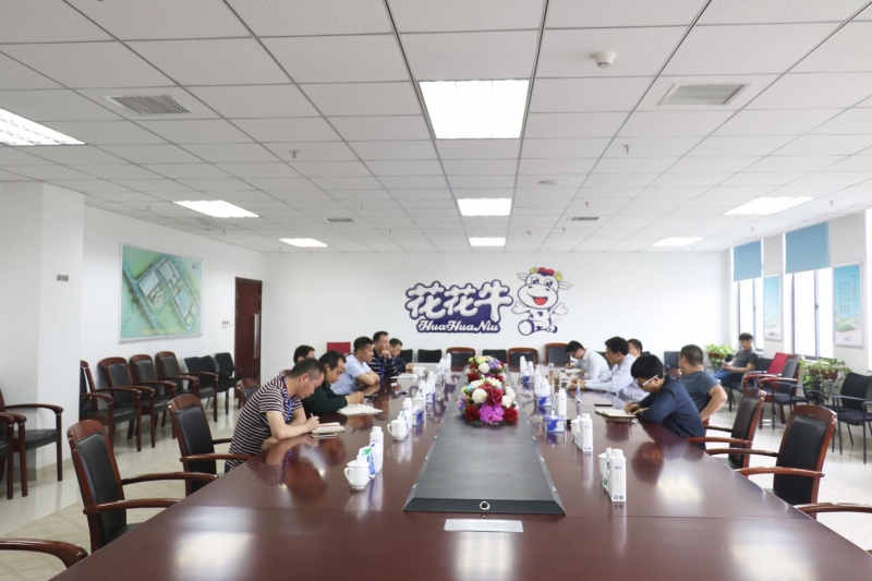 二七区张超副区长莅临28圈公司 调研指导事情